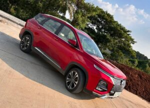 जेएसडब्ल्यू एमजी मोटर (JSW MG Motors) ने जीएसटीमुळे आपल्या ICE SUV मॉडेल्सच्या किमती कमी केल्या
