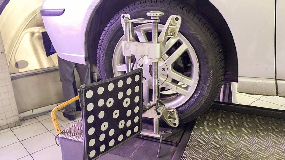 Wheel Alignment vs Wheel Balancing